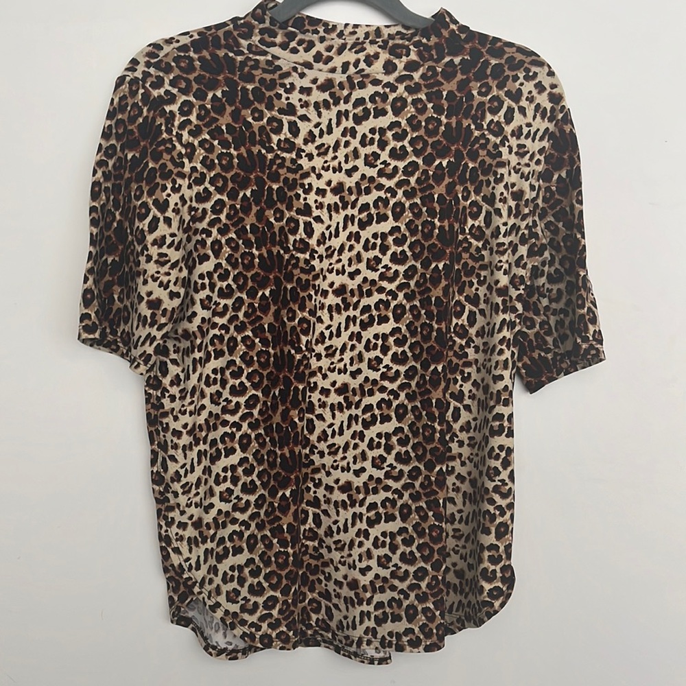 EUC Super Soft Leopard Print Top
